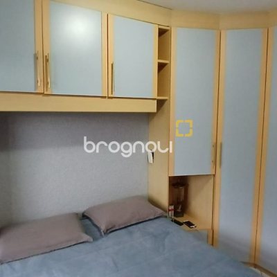 Apartamento com 83m², 3 quartos (sendo 1 suíte), 2 garagens, no bairro Canto em Florianópolis