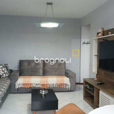 Apartamento com 83m², 3 quartos (sendo 1 suíte), 2 garagens, no bairro Canto em Florianópolis