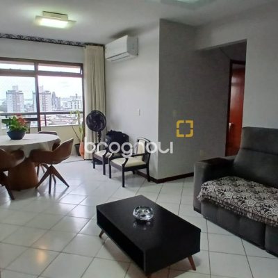 Apartamento com 83m², 3 quartos (sendo 1 suíte), 2 garagens, no bairro Canto em Florianópolis