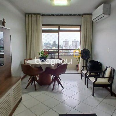 Apartamento com 83m², 3 quartos (sendo 1 suíte), 2 garagens, no bairro Canto em Florianópolis