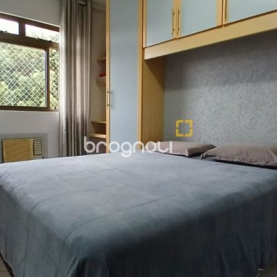 Apartamento com 83m², 3 quartos (sendo 1 suíte), 2 garagens, no bairro Canto em Florianópolis