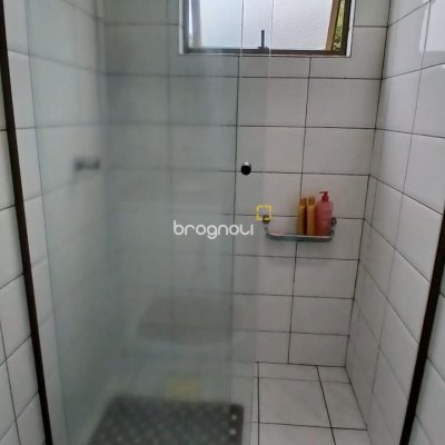Apartamento com 83m², 3 quartos (sendo 1 suíte), 2 garagens, no bairro Canto em Florianópolis