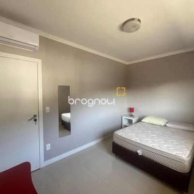 Cobertura com 128m², 4 quartos (sendo 1 suíte), 1 garagem, no bairro Canasvieiras em Florianópolis