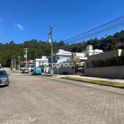 Cobertura com 128m², 4 quartos (sendo 1 suíte), 1 garagem, no bairro Canasvieiras em Florianópolis