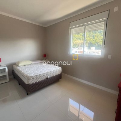 Cobertura com 128m², 4 quartos (sendo 1 suíte), 1 garagem, no bairro Canasvieiras em Florianópolis