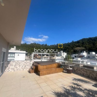 Cobertura com 128m², 4 quartos (sendo 1 suíte), 1 garagem, no bairro Canasvieiras em Florianópolis
