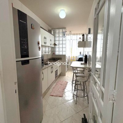 Apartamento com 69m², 3 quartos, no bairro Campinas em São José