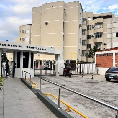 Cobertura com 176m², 3 quartos (sendo 1 suíte), 2 garagens, no bairro Trindade em Florianópolis