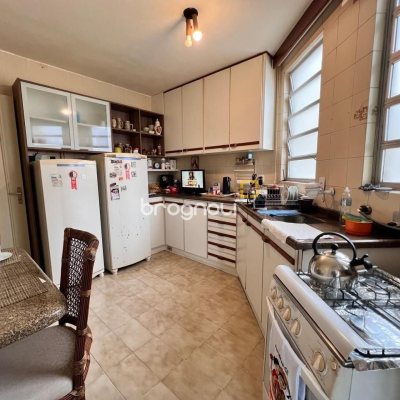 Cobertura com 176m², 3 quartos (sendo 1 suíte), 2 garagens, no bairro Trindade em Florianópolis