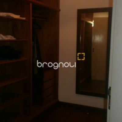 Casa com 400m², 7 quartos (sendo 3 suítes), 5 garagens, no bairro Canasvieiras em Florianópolis