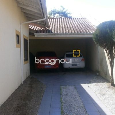Casa com 400m², 7 quartos (sendo 3 suítes), 5 garagens, no bairro Canasvieiras em Florianópolis