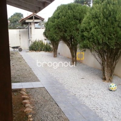 Casa com 400m², 7 quartos (sendo 3 suítes), 5 garagens, no bairro Canasvieiras em Florianópolis