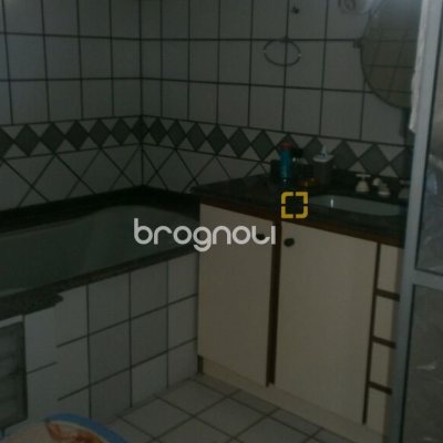 Casa com 400m², 7 quartos (sendo 3 suítes), 5 garagens, no bairro Canasvieiras em Florianópolis