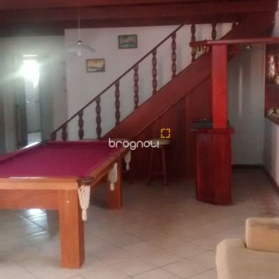 Casa com 400m², 7 quartos (sendo 3 suítes), 5 garagens, no bairro Canasvieiras em Florianópolis