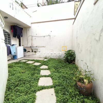 Casa com 269m², 10 quartos (sendo 2 suítes), 2 garagens, no bairro Pantanal em Florianópolis