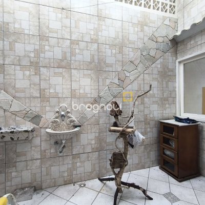 Casa com 269m², 10 quartos (sendo 2 suítes), 2 garagens, no bairro Pantanal em Florianópolis