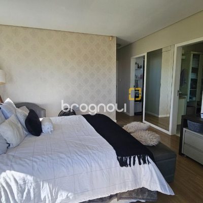 Casa com 146m², 4 quartos (sendo 1 suíte), 2 garagens, no bairro Campeche em Florianópolis