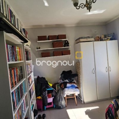 Casa com 146m², 4 quartos (sendo 1 suíte), 2 garagens, no bairro Campeche em Florianópolis