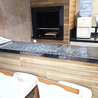Casa com 300m², 4 quartos (sendo 2 suítes), 3 garagens, no bairro Sertão do Maruim em São José