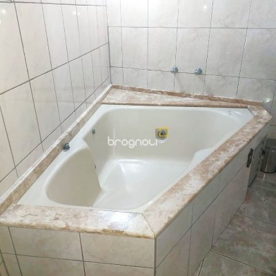 Casa com 300m², 4 quartos (sendo 2 suítes), 3 garagens, no bairro Sertão do Maruim em São José