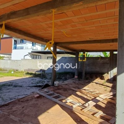 Terreno com 490m², no bairro São João do Rio Vermelho em Florianópolis