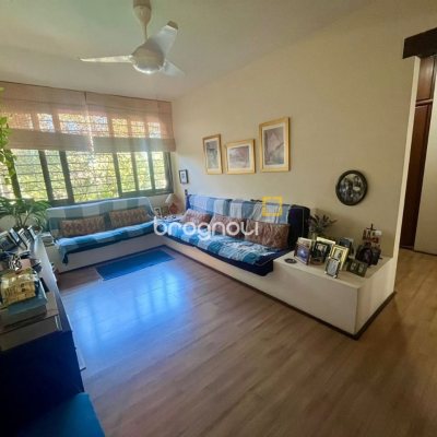 Casa com 392m², 3 quartos (sendo 1 suíte), 4 garagens, no bairro Lagoa da Conceição em Florianópolis