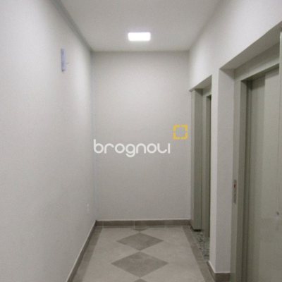 Apartamento com 49m², 2 quartos, 1 garagem, no bairro Praia de Fora em Palhoça