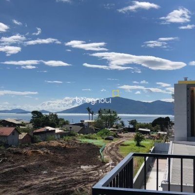 Apartamento com 49m², 2 quartos, 1 garagem, no bairro Praia de Fora em Palhoça