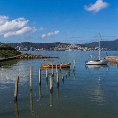 Apartamento com 299m², 4 quartos (sendo 4 suítes), 3 garagens, no bairro Coqueiros em Florianópolis