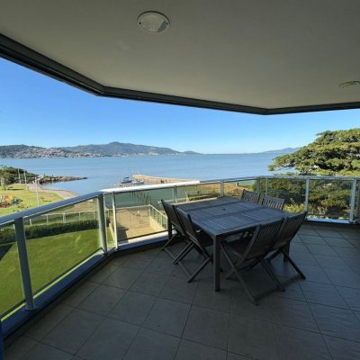 Apartamento com 299m², 4 quartos (sendo 4 suítes), 3 garagens, no bairro Coqueiros em Florianópolis
