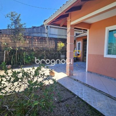 Casa com 141m², 3 quartos, 2 garagens, no bairro Campeche em Florianópolis