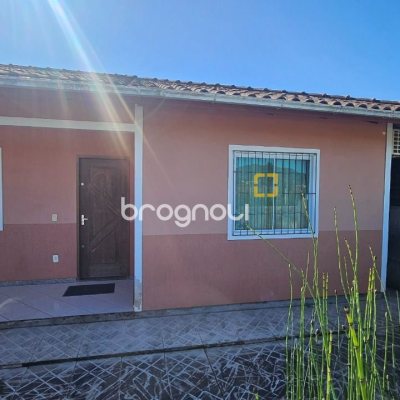 Casa com 141m², 3 quartos, 2 garagens, no bairro Campeche em Florianópolis