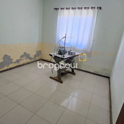Casa com 141m², 3 quartos, 2 garagens, no bairro Campeche em Florianópolis