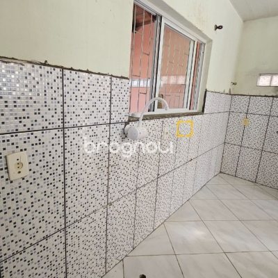 Casa com 141m², 3 quartos, 2 garagens, no bairro Campeche em Florianópolis