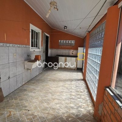 Casa com 141m², 3 quartos, 2 garagens, no bairro Campeche em Florianópolis