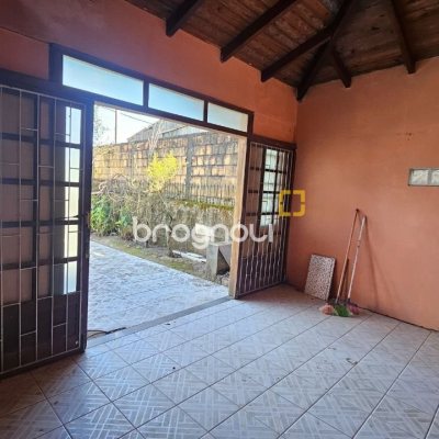 Casa com 141m², 3 quartos, 2 garagens, no bairro Campeche em Florianópolis