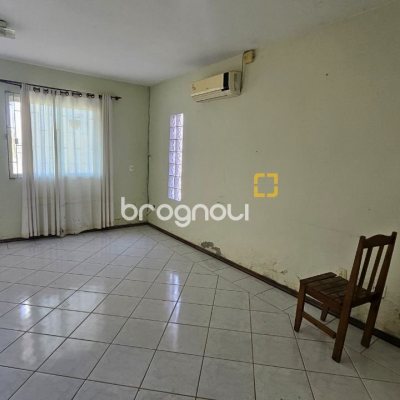 Casa com 141m², 3 quartos, 2 garagens, no bairro Campeche em Florianópolis
