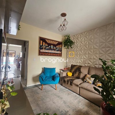Casa com 177m², 3 quartos, 5 garagens, no bairro Bom Viver em Biguaçu