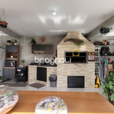 Casa com 177m², 3 quartos, 3 garagens, no bairro Bom Viver em Biguaçu
