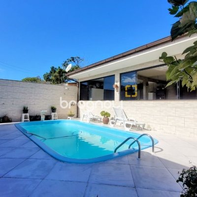 Casa com 177m², 3 quartos, 3 garagens, no bairro Bom Viver em Biguaçu