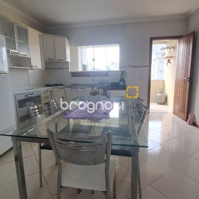 Apartamento com 98m², 2 quartos (sendo 1 suíte), 1 garagem, no bairro Ingleses em Florianópolis