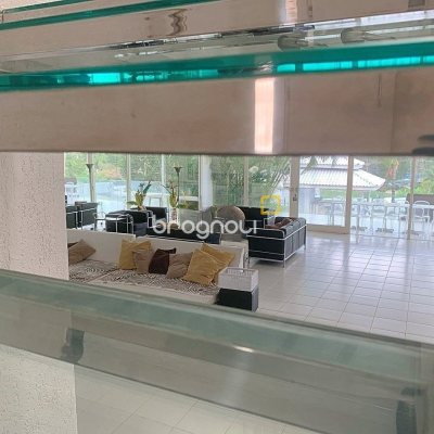 Casa com 870m², 8 quartos (sendo 8 suítes), 4 garagens, no bairro Lagoa da Conceição em Florianópolis