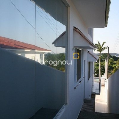 Casa com 870m², 8 quartos (sendo 8 suítes), 4 garagens, no bairro Lagoa da Conceição em Florianópolis