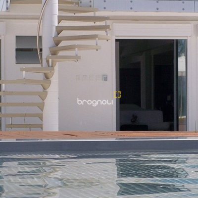 Casa com 870m², 8 quartos (sendo 8 suítes), 4 garagens, no bairro Lagoa da Conceição em Florianópolis
