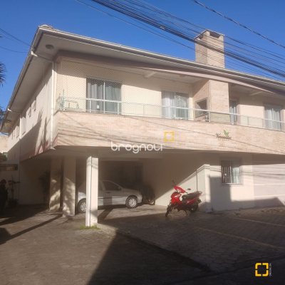 Apartamento com 60m², 2 quartos (sendo 1 suíte), 1 garagem, no bairro Ingleses em Florianópolis