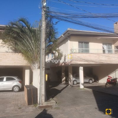 Apartamento com 60m², 2 quartos (sendo 1 suíte), 1 garagem, no bairro Ingleses em Florianópolis