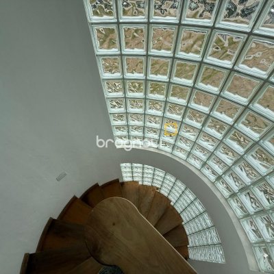 Casa com 502m², 6 quartos (sendo 3 suítes), 4 garagens, no bairro Ingleses em Florianópolis