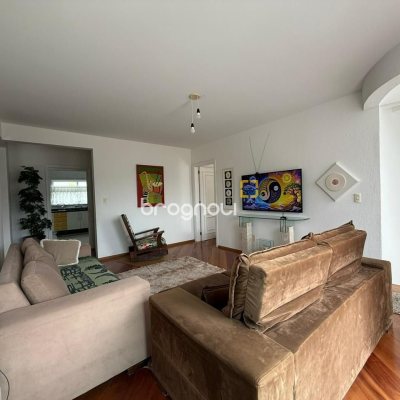 Casa com 502m², 6 quartos (sendo 3 suítes), 4 garagens, no bairro Ingleses em Florianópolis