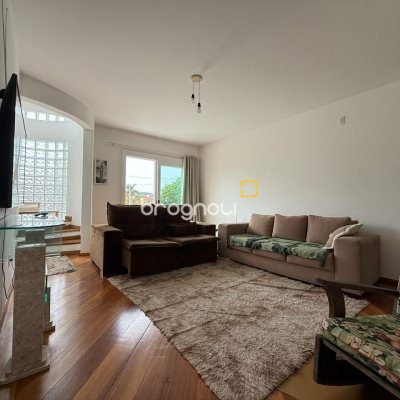 Casa com 502m², 6 quartos (sendo 3 suítes), 4 garagens, no bairro Ingleses em Florianópolis