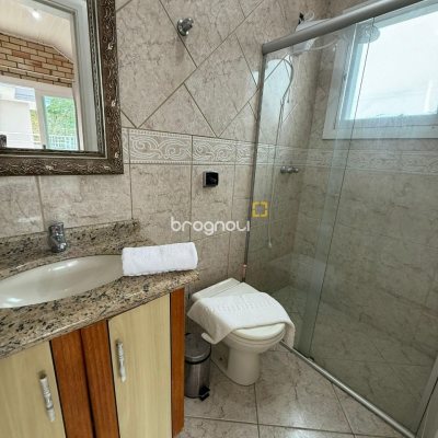 Casa com 502m², 6 quartos (sendo 3 suítes), 4 garagens, no bairro Ingleses em Florianópolis